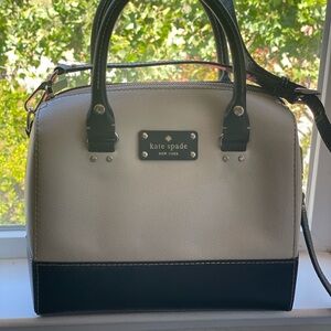 Kate Spade Black and Cream Shoulder Bag with Structured Design
